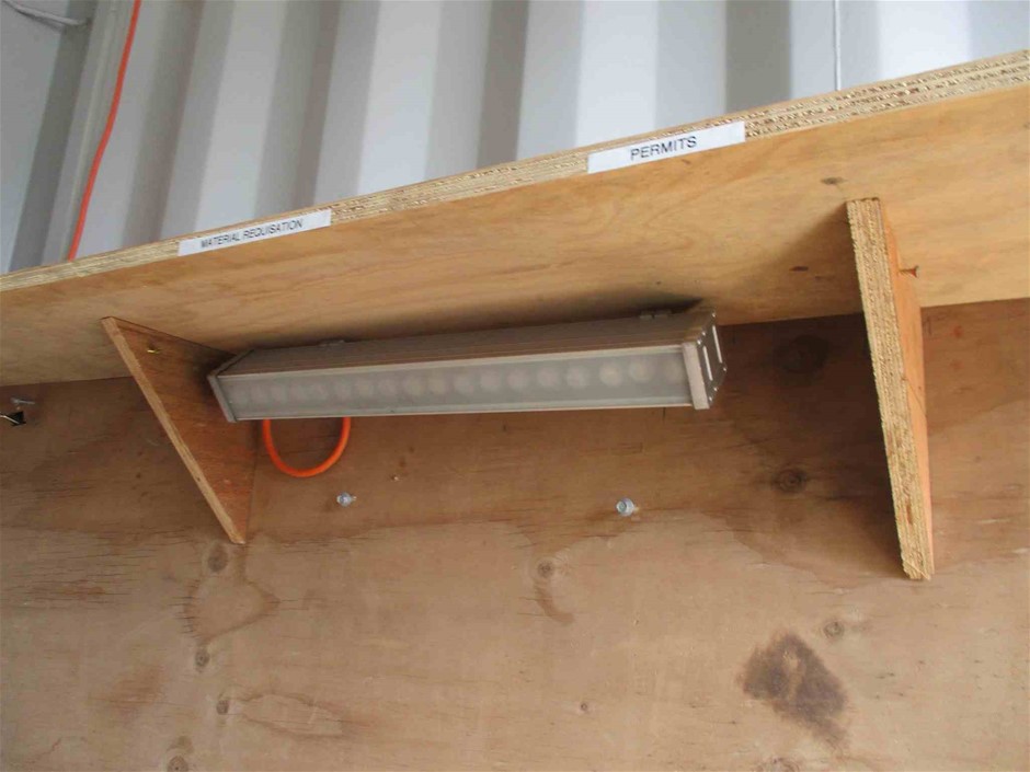 ENGLISH LAUNDRY Men's Flat Front Short, Size 36, 98% Cotton, Tan.  Buyers N