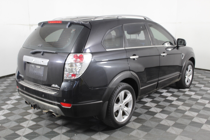 Simulated Diamond Zodiac Necklace - AQUARIUS (Yellow)