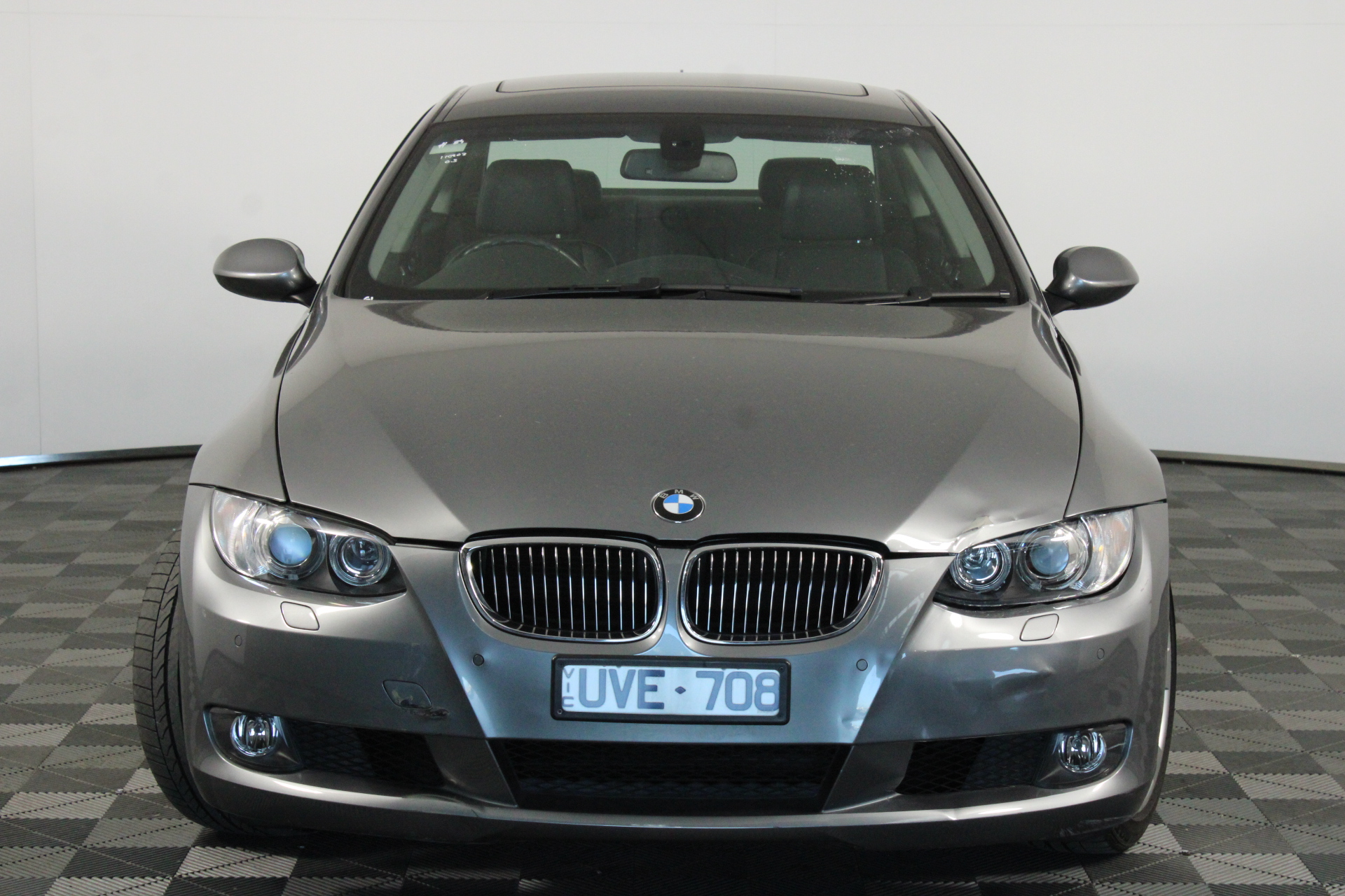 DeWALT 12V-18V Multi-Voltage Battery Charger. NB: Minor use & Not in Origin