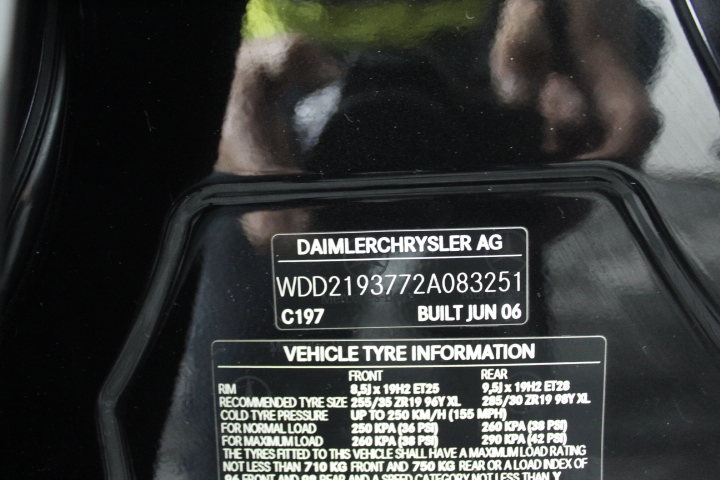 4 x Bow Shackles, WLL 4.7T, Screw Pin Type, Grade S. Yellow Pin.