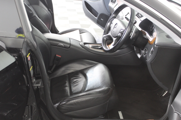 2 x DELTA Unisaw Standard Throat Plates.