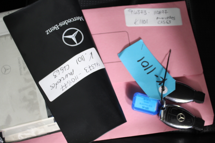 OSKA Long Fibreglass Handle Spade.