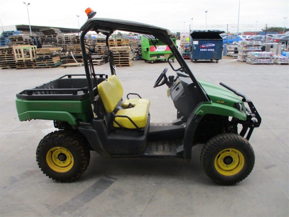 18K Gold-Filled Cuban Style Link Ring with Simulated Diamonds - Size 7