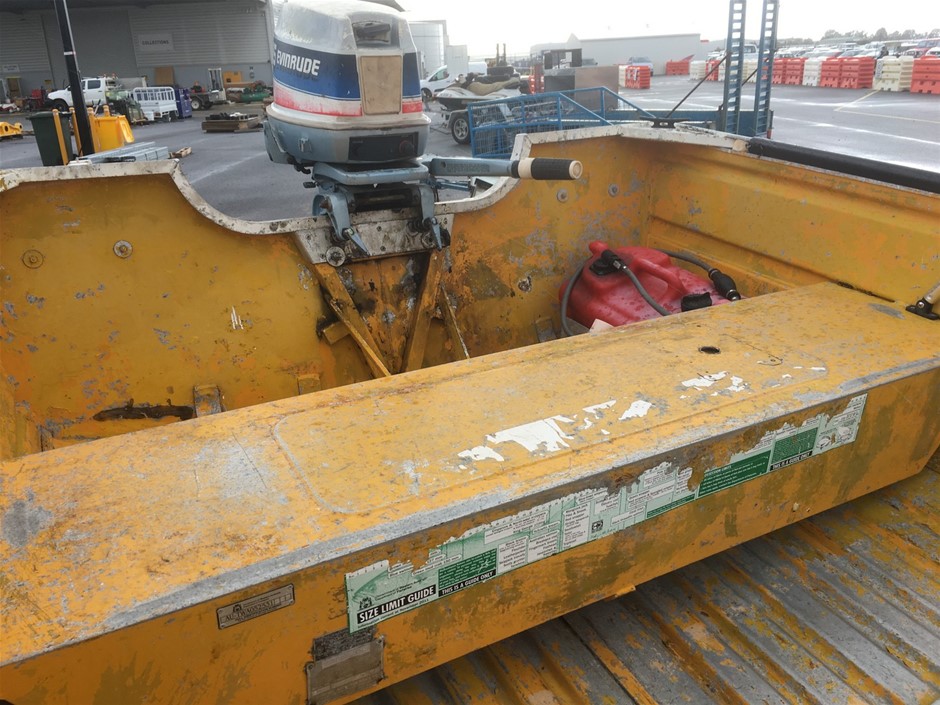 Apple A1243 Full-size Aluminum Keyboard