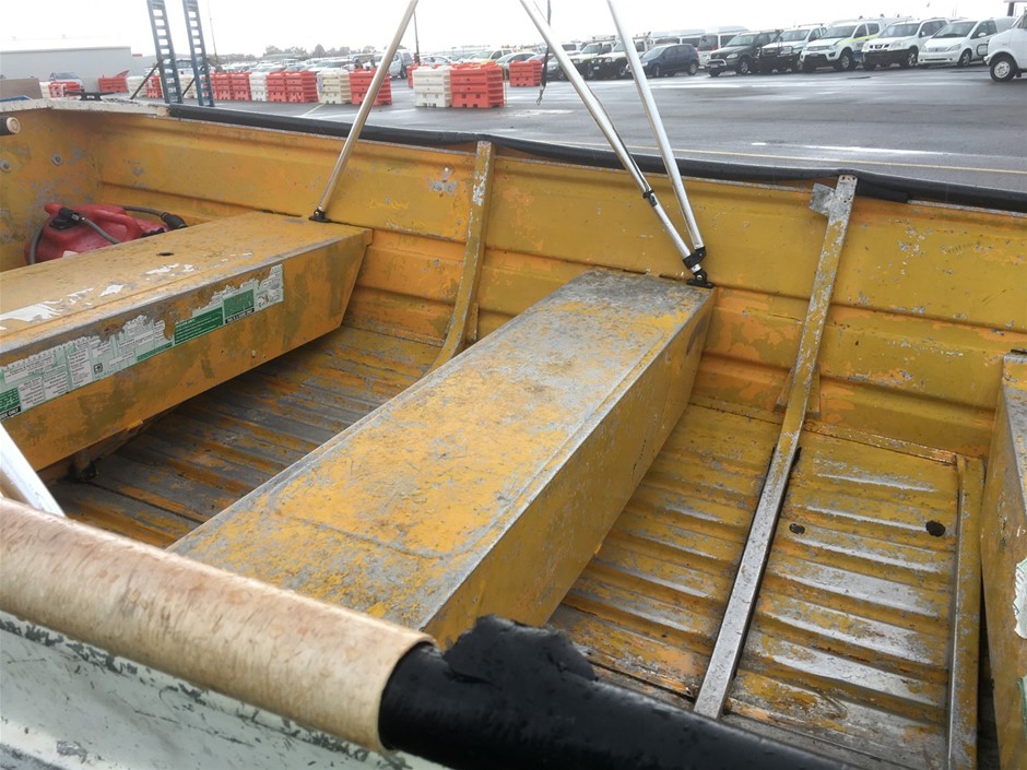 Apple A1243 Full-size Aluminum Keyboard