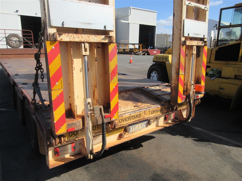 UNI-PLAS 401 Plasma Cutter (mobile)