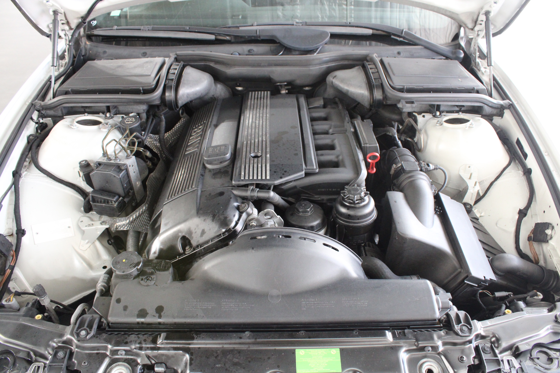 0.16 Carat White 4 round diamonds