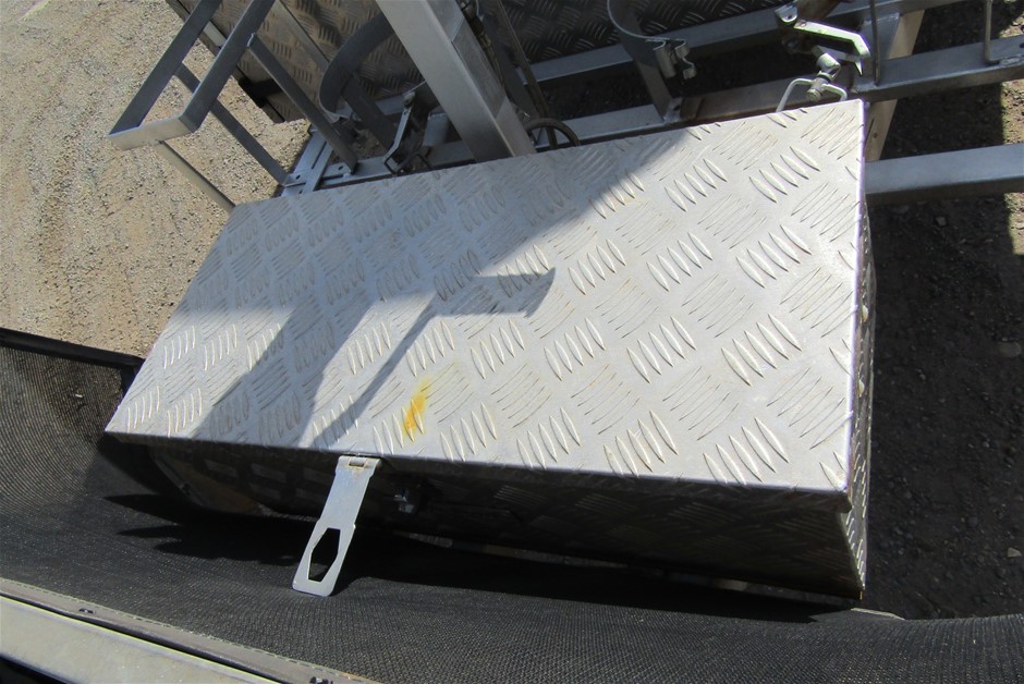 18K Gold-Filled Cuban Necklace with Simulated Diamond Clasp, 8MM -  60.9cm