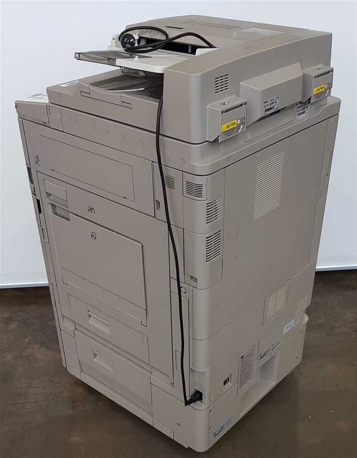 2022 Queen Elizabeth Platinum Jubilee Gold plated Medallion