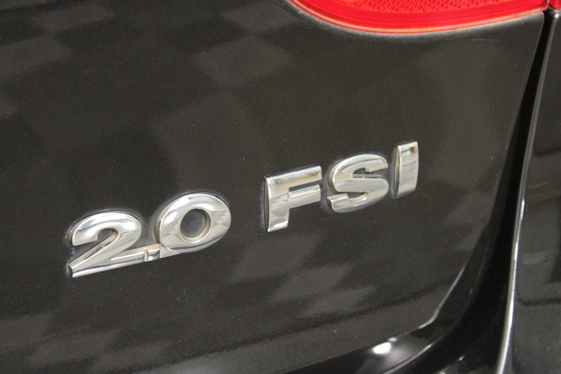 complete set of 8 Rare 2014 5 gram Certified Animal Series
T