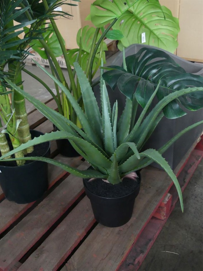 Vial full of Gold Leaf/Flake x 3