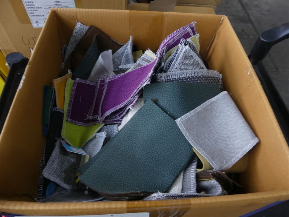 Vial full of Gold Leaf/Flake