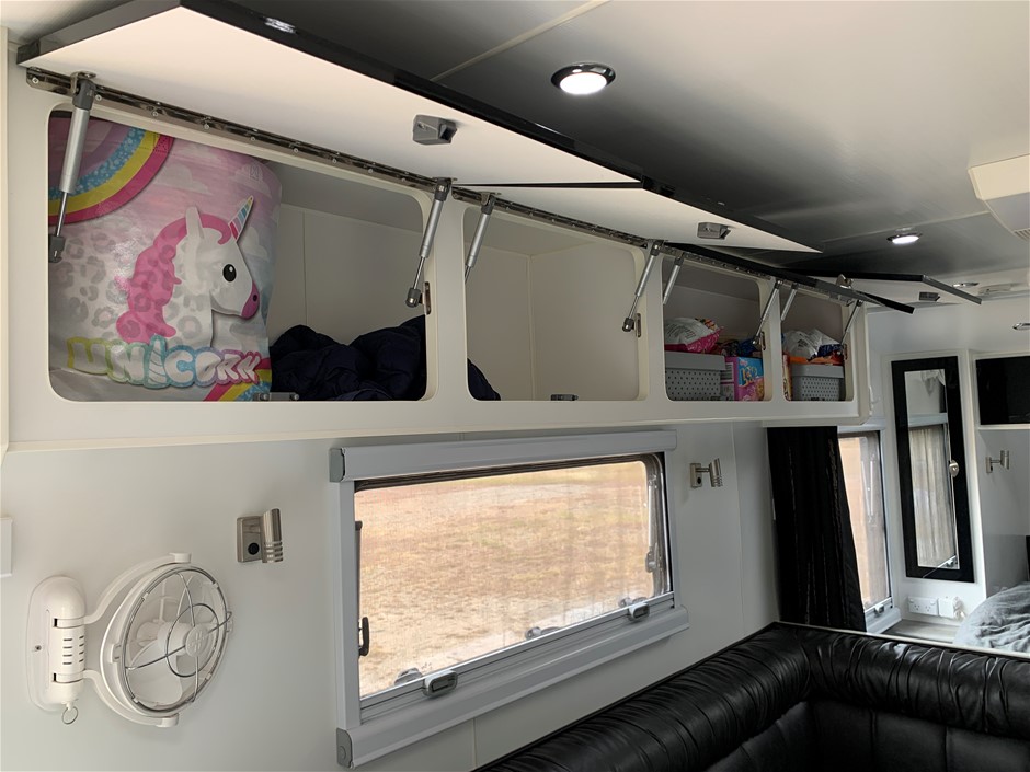 AU 7 SET Collection 24k Gold Plated Sleeved Notes COA