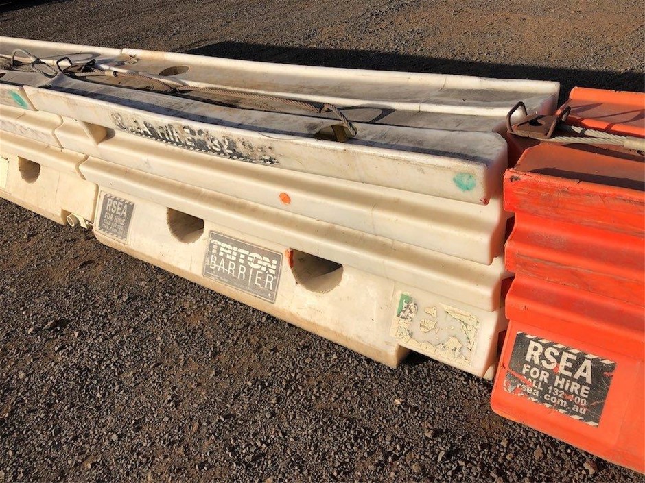 1.38ct 2 Stones Pear Dia. F/VS Earrings 18K White Gold