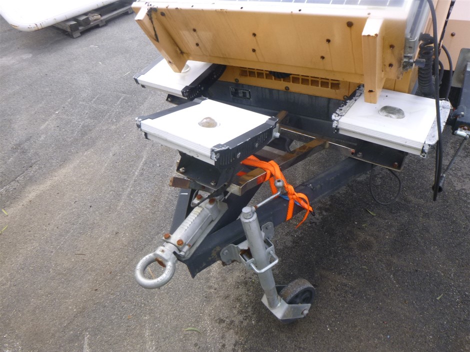 ASUS ZenBeam Latte L1 Portable LED Projector – 300 Lumens, 720p, Sound by H