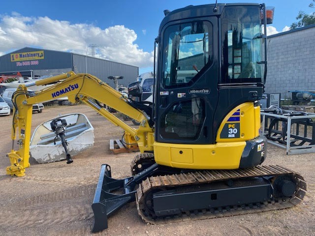 CORSAIR HS35 v2 Multiplatform Wired Gaming Headset – Flexible Omni-Directio