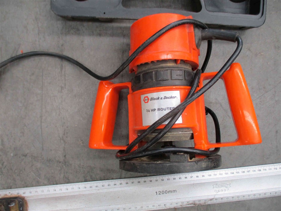 Designer Unisex Black Volcanic Lava Rock Beaded Crystal Initial"D" Bracelet