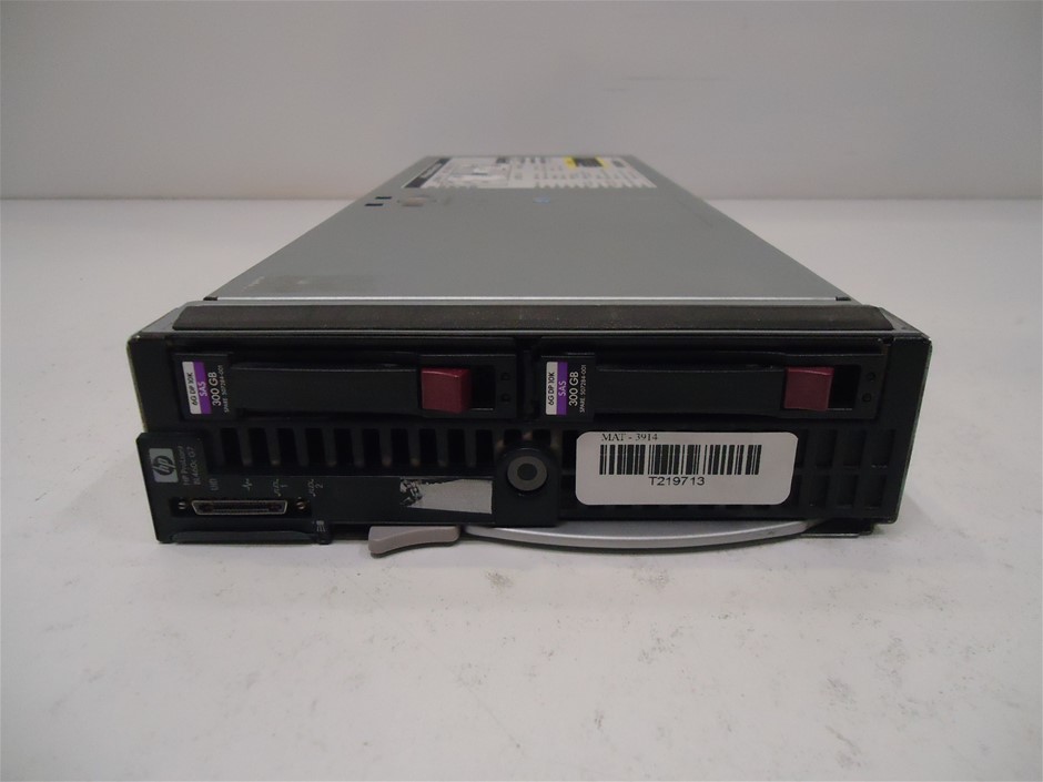 Classic Ring Featuring 9 Genuine Crystals by Swarovski®