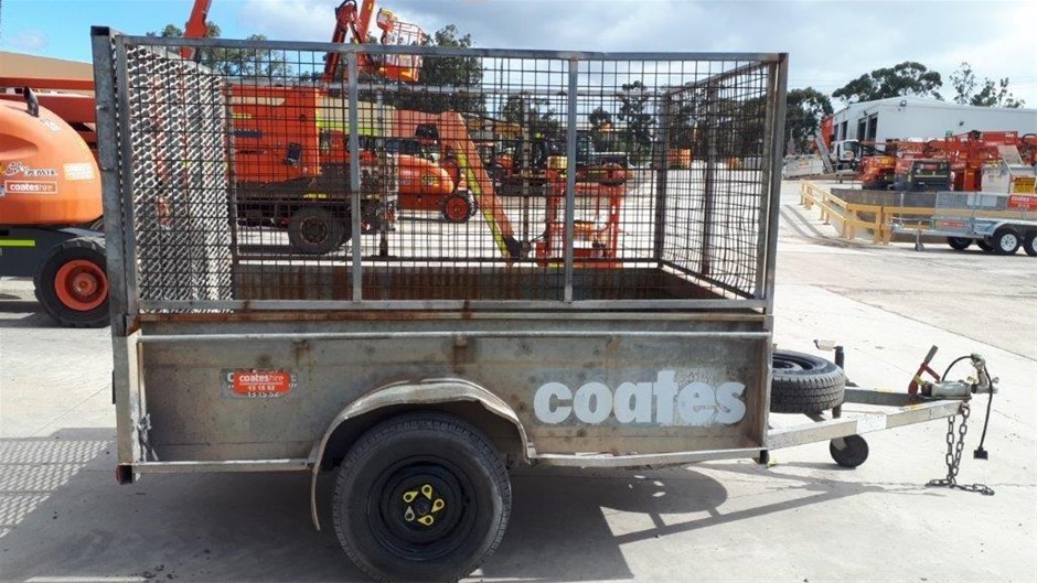 Quantity of 100 1650mm Star Pickets(Unused)