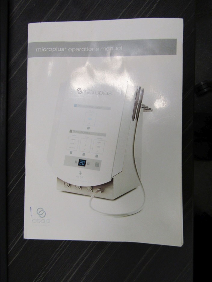 18K Gold-Filled Cuban Chain Necklace with Simulated Diamonds - 60.9cm