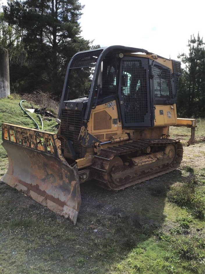 CASDON Dyson Kids Toy DC22 Vacuum Cleaner. NB: Damaged box.
