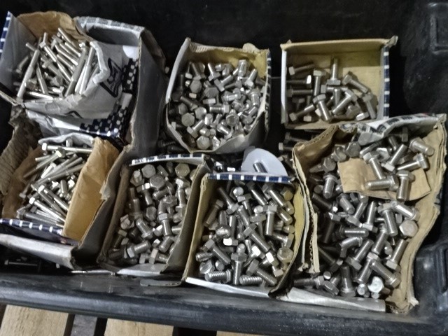 RUBY HORSE POWER Handheld Cordless Spinning Power Scrubber, Spins, 350 RPM,