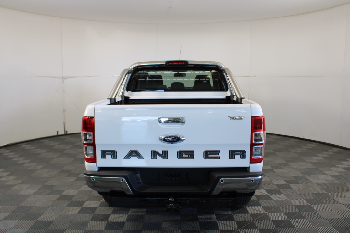 PHILIPS Prestige Pro Hair Dryer with Style & Protect Nozzle, Colour: Black.