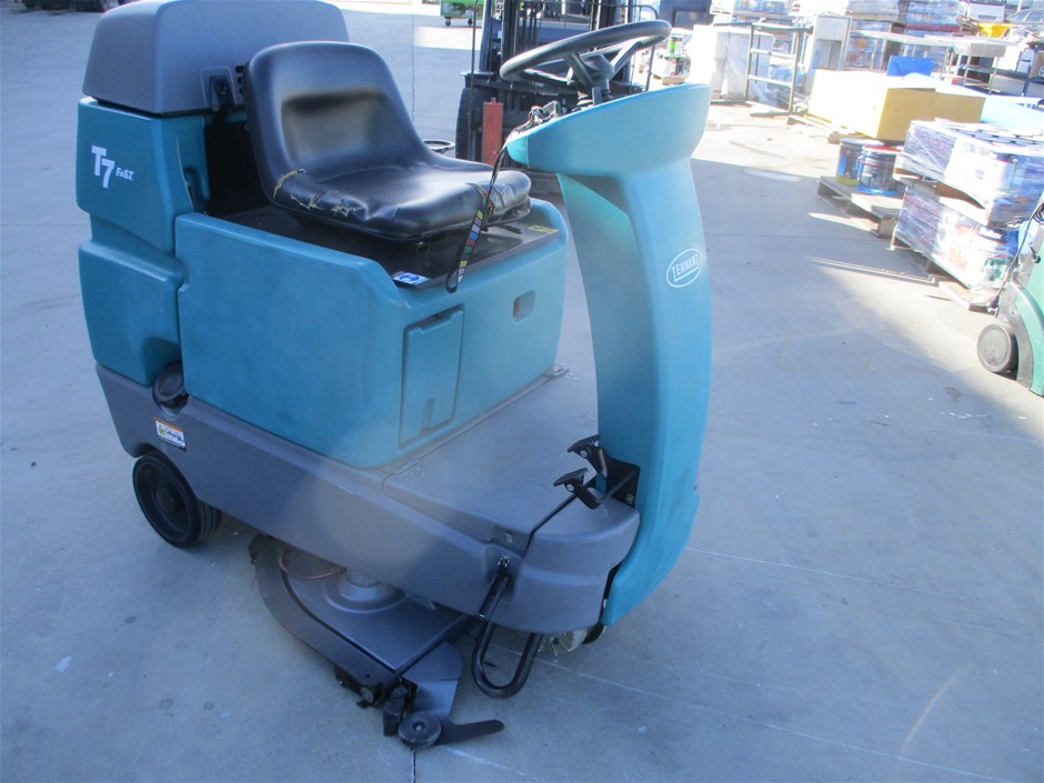 DIMPLEX 20L Evaporative Cooler, White NB: minor use, missing 1 wheel