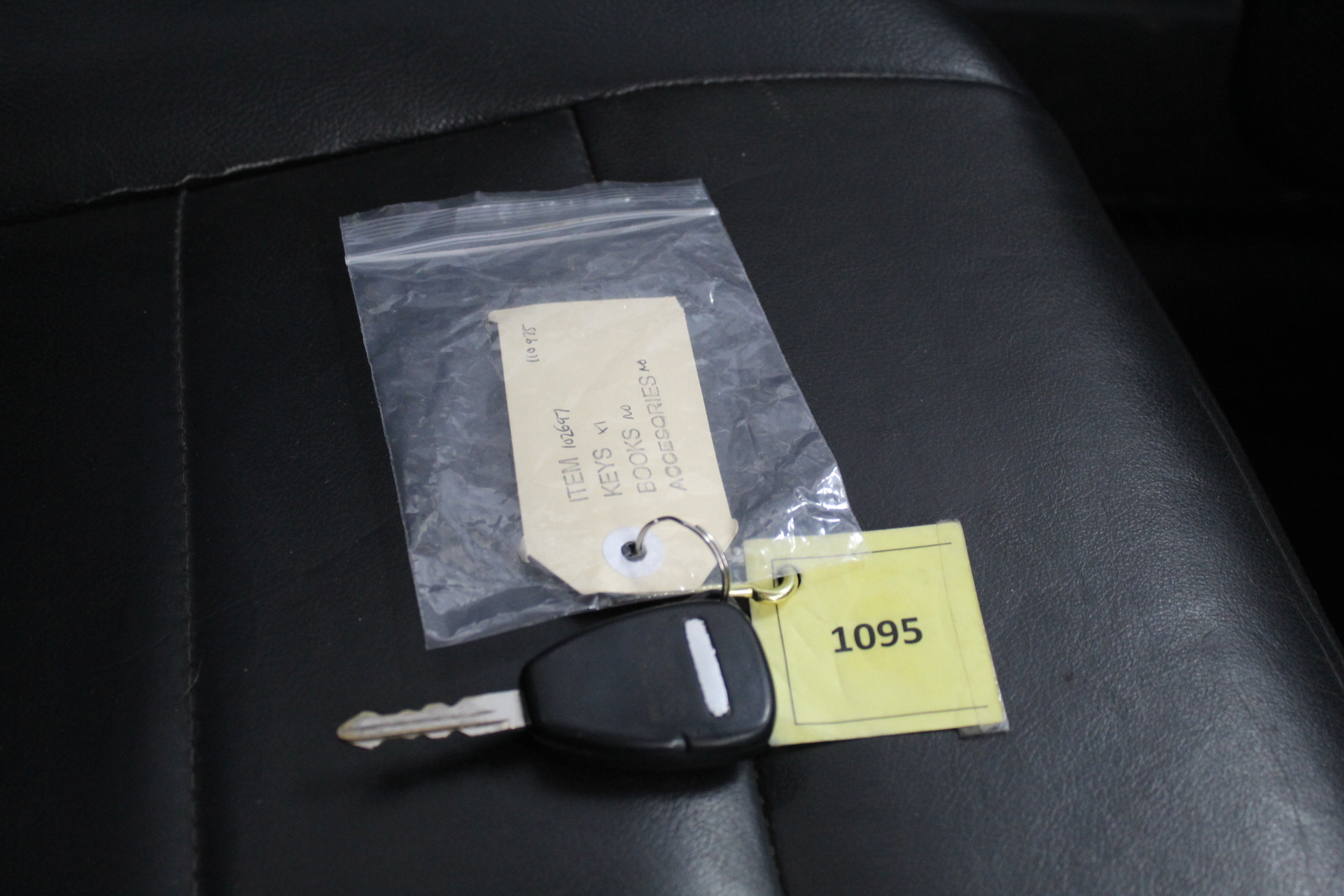 2003 Hino FS1K 6 x 4 400HP Tipper Truck