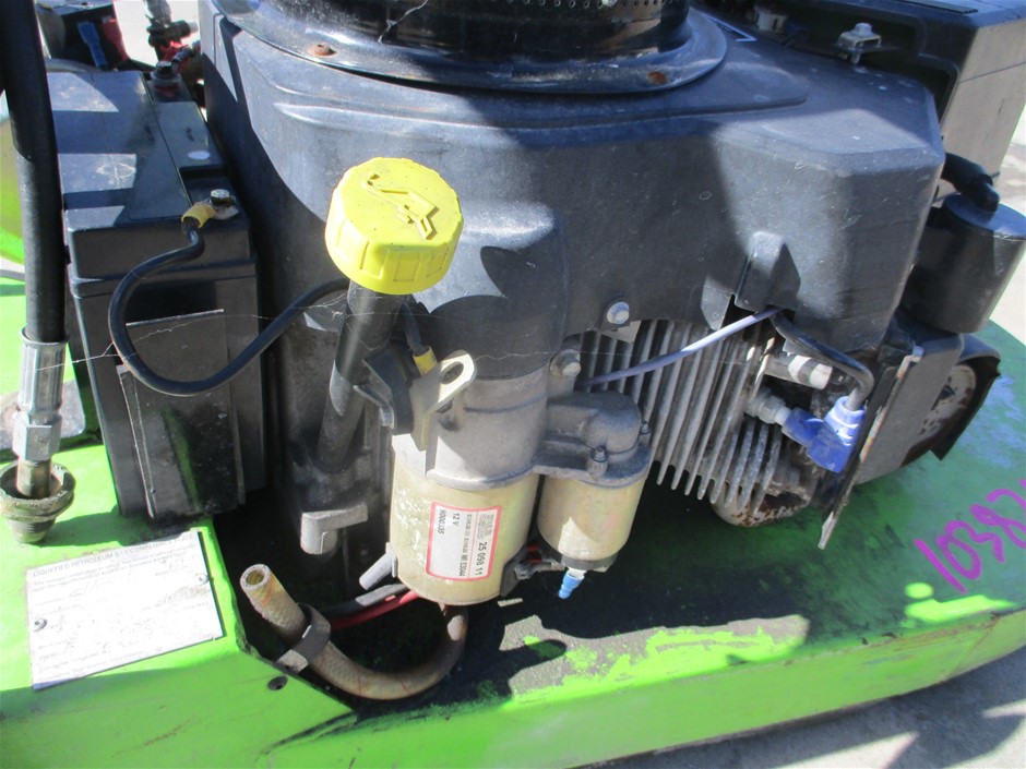 Waterproof  Watch Barrel Shaped Transparent Quartz Watch Popular