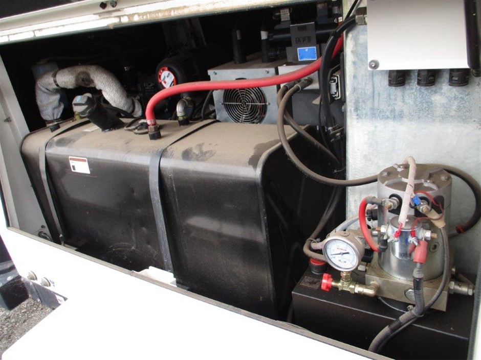 <p>2018 Snorkel S3219E Scissor Lift and Trailer Packaget</p>