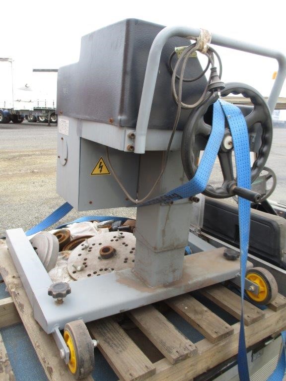 acer Aspire E5-573G Laptop i7 5500U 4GBRAM/160GB Black