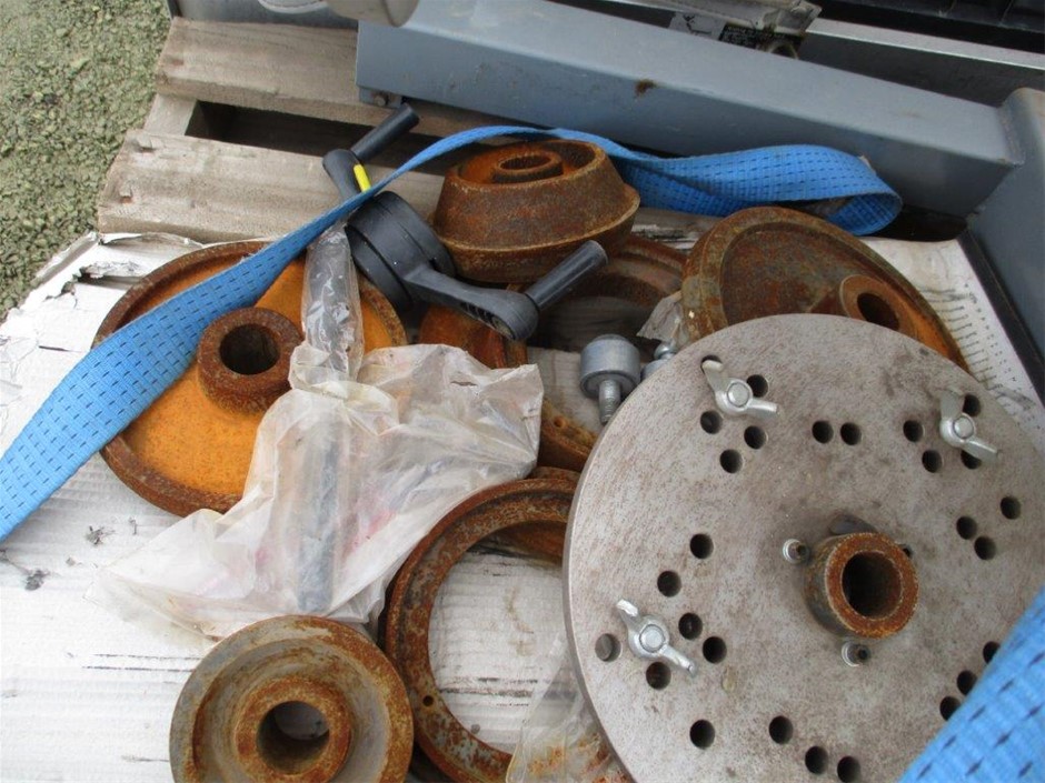 APPLE MacBook Pro(A1502)(EMC2835) Laptop I5-5257U 8GBRAM/128GB