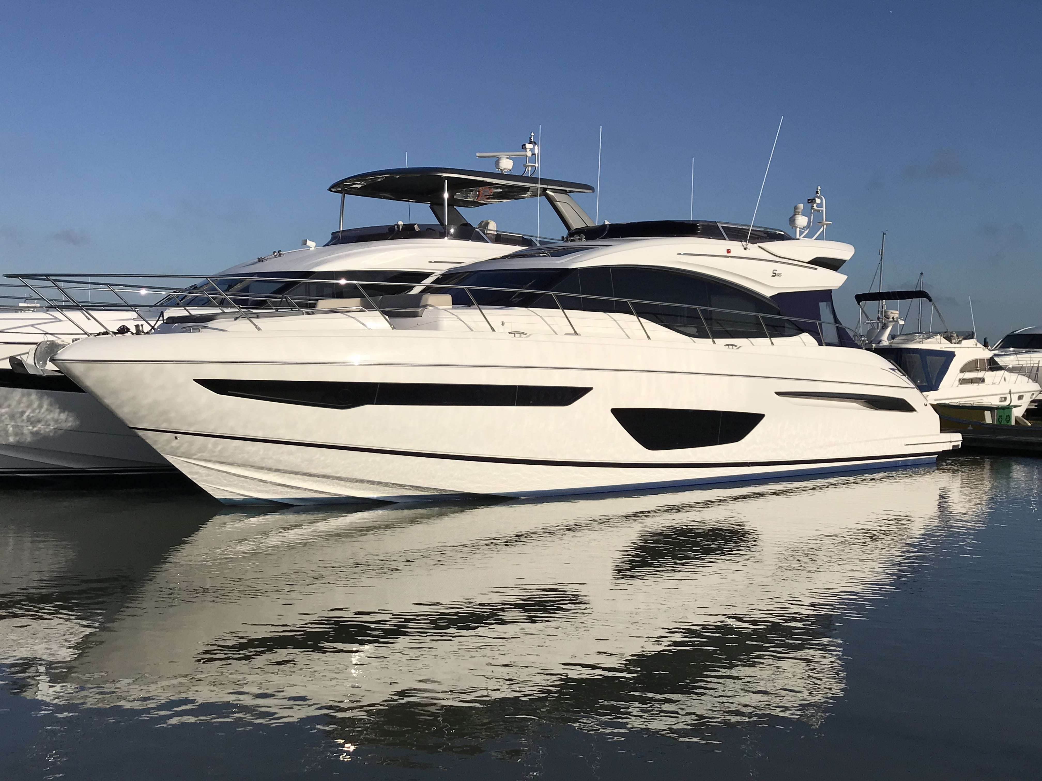 Lenovo ideapad 100-15IBD (80QQ) Laptop i3 4th or 5th 4GBRAM/500GB Black