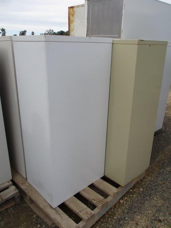 <p>Low Workbench</p>