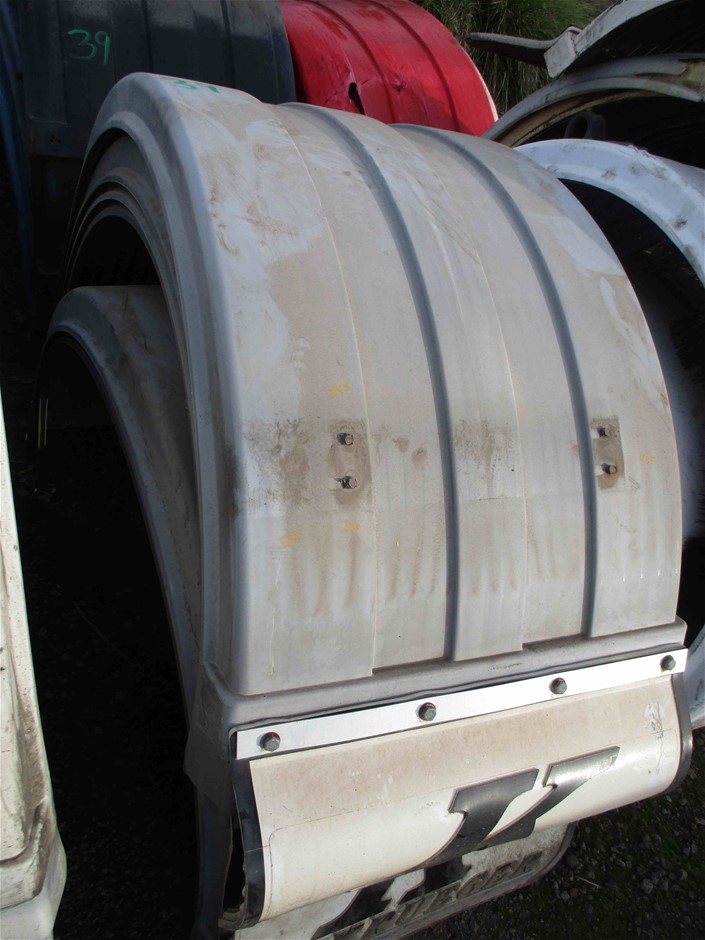 Squealing Pig Mid Strength Sauvignon Blanc (6x 750mL).