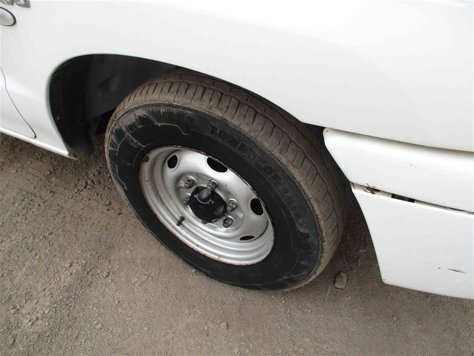 Yellowglen Yellow Sparkling NV (4 Cluster Pack) (24x 200mL).