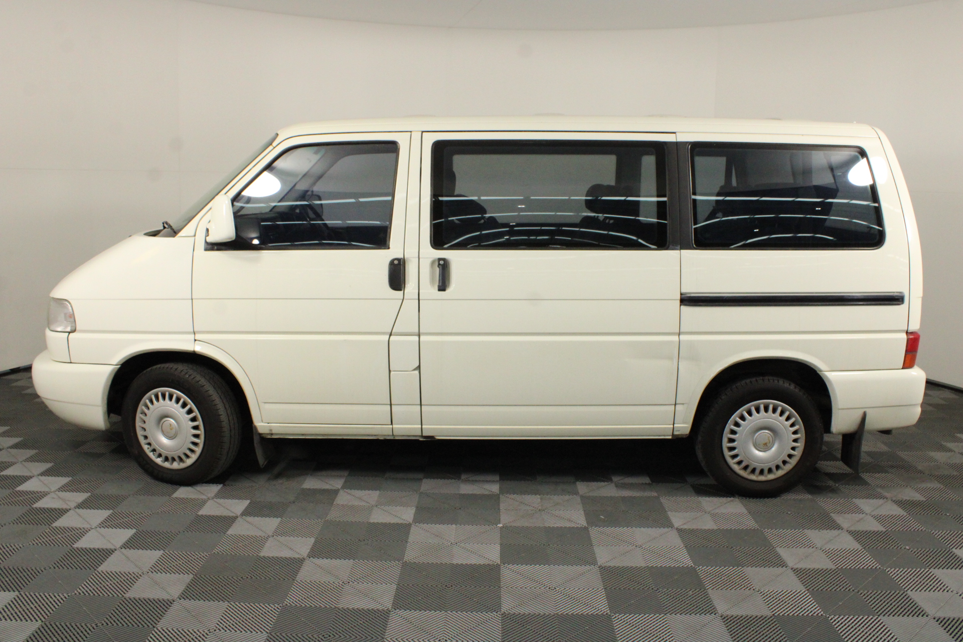 Evans & Tate Hullabaloo Shiraz 2017 (6x 750mL) Margaret River