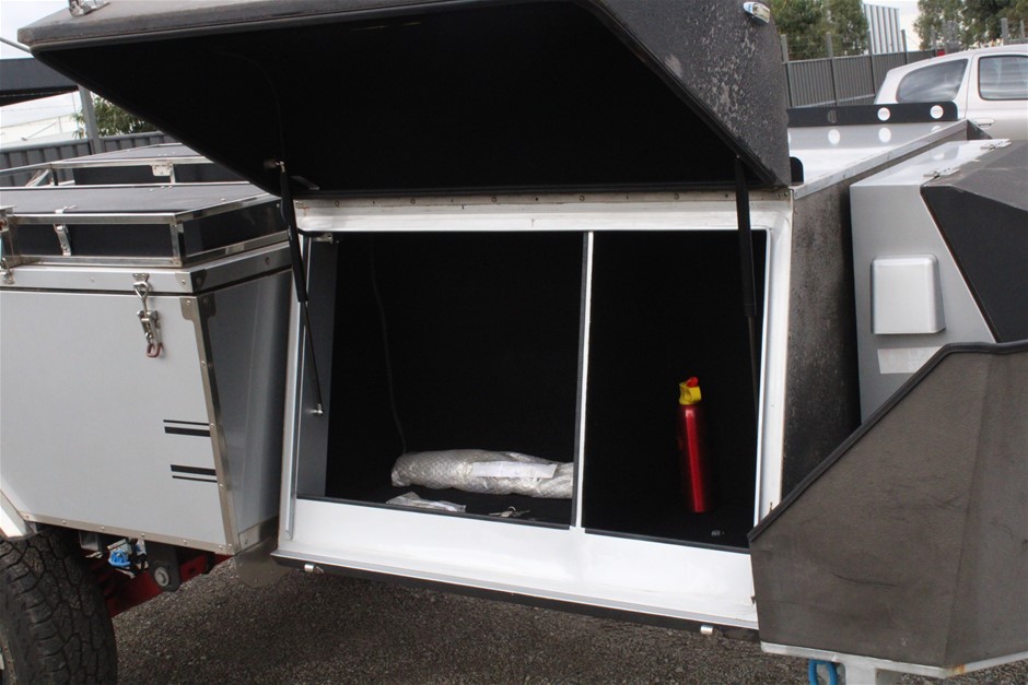 BOSTON TRADERS Women's Shirt, Size 2XL, Sand.  Buyers Note - Discount Freig