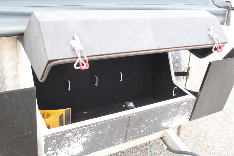 RIP CURL Women’s Stephanie Gilmore 5" Boardshorts, Size M, Pink. RRP: $69.9