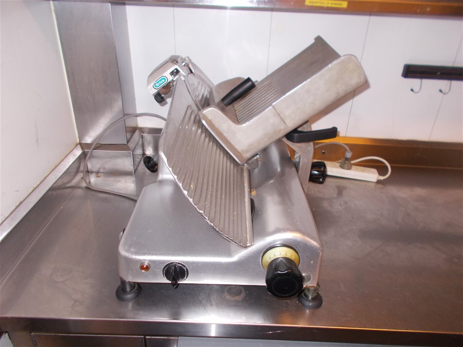 Duchesse De Paris Rosé Brut NV (6x 750mL), France.