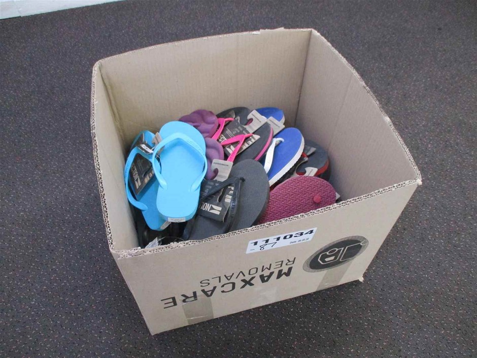 Stunning Stainless Steel Simulated Diamond Band Ring - US Size 7