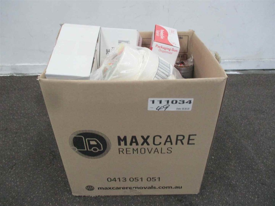 MIU Set of 4 Stainless Steel Mixing Bowls w/ Graters. NB: Minor use, not in