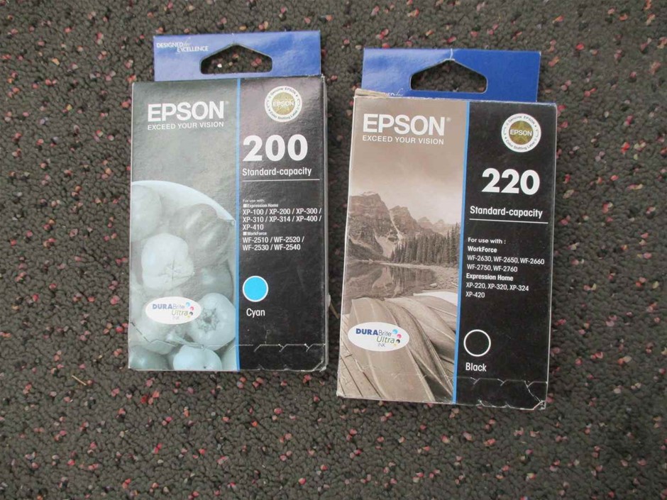 MIU Mixing Bowl With Graters 4-Piece Set. NB: 1 x lid cracked.