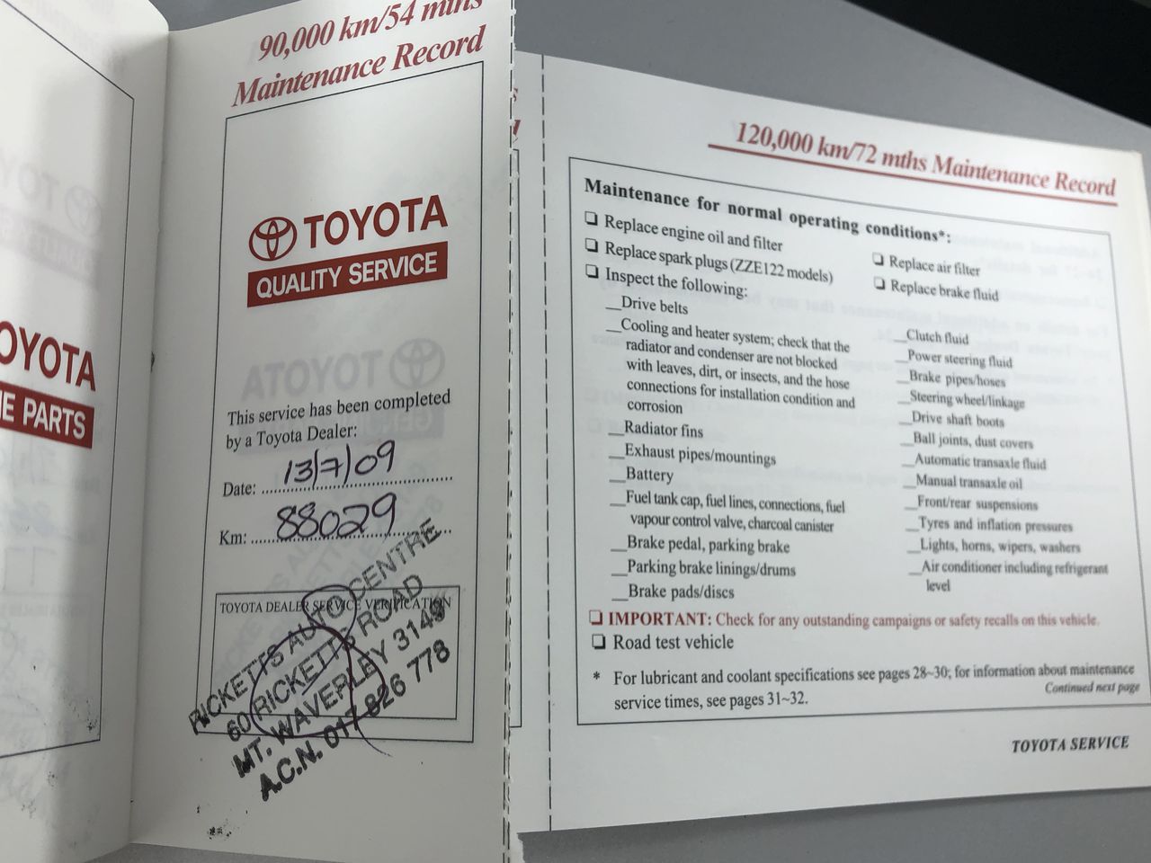 Vial full of Gold Leaf/Flake x 3