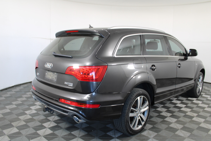 BRONDELL Premium Toilet Seat, Model: AUSPPTS-25. N.B: Damaged packaging & m