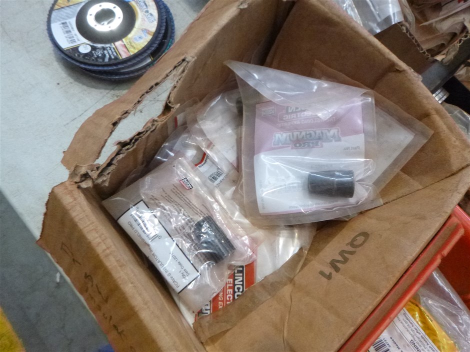 3 x JOHNSON'S Baby Bedtime Bath Soap, 750ml. N.B: 2 x Nozzles are damaged/m