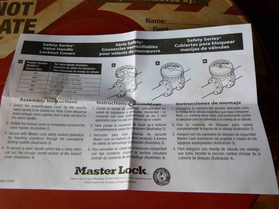 15 x LUX Velvet Touch Jasmine & Almond Oil Scented Soap Bar, 80g.