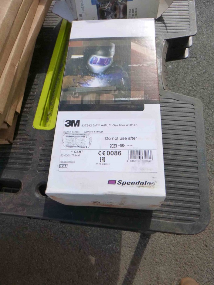 BLACK+DECKER 1800W Bagless Vacuum Cleaner wtih Cyclonic Filtration, VM1800B