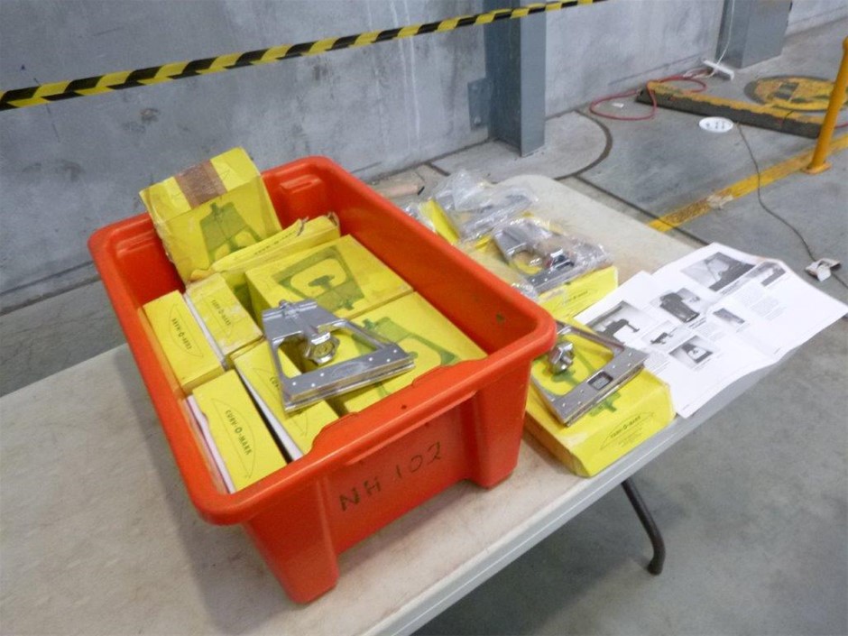 APPLE AirTag 4 Pack. SN: HG9QLEDDP0GV. 